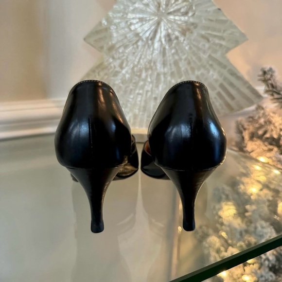 Hermès - Vintage Leather Pumps with Brown Bow - Picture 4 of 9